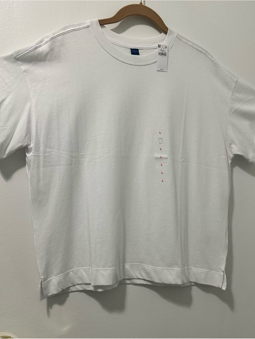 Old Navy women’s White Short-Sleeve Crew T-Shirt